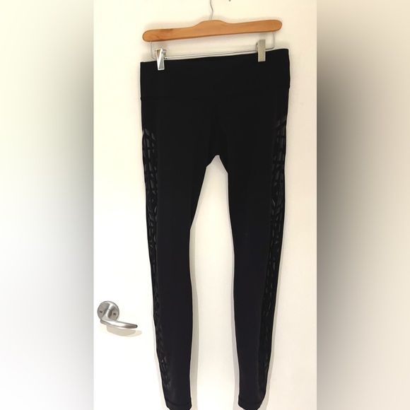 Lululemon 2014 Special Edition - Wunder Under Full on Luon Aztec Print - Picture 6 of 8